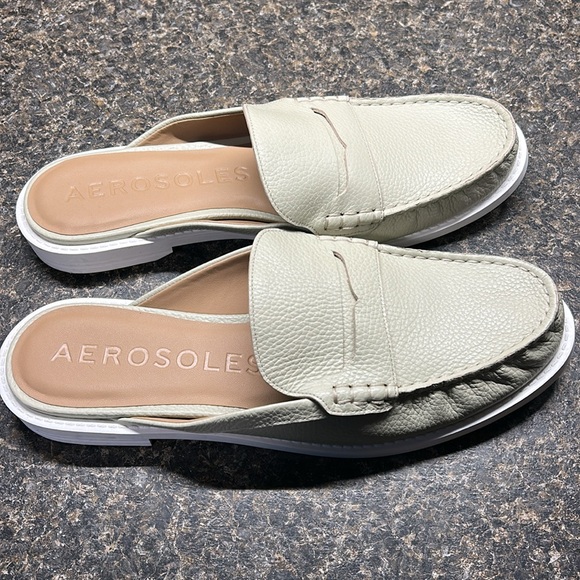 AEROSOLES Women’s Salome Mules NWOB - Picture 2 of 7
